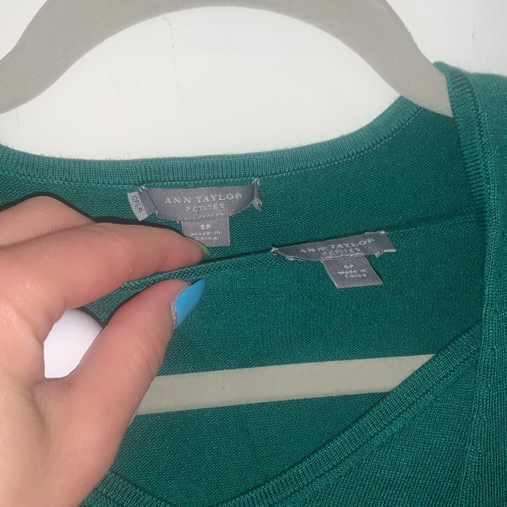 Ann Taylor petites forest green silk blend twin set ribbon ties Small petite - Picture 3 of 13